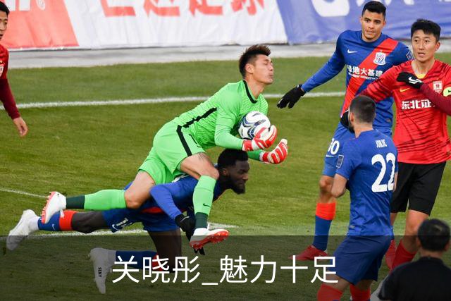 关晓彤 魅力十足